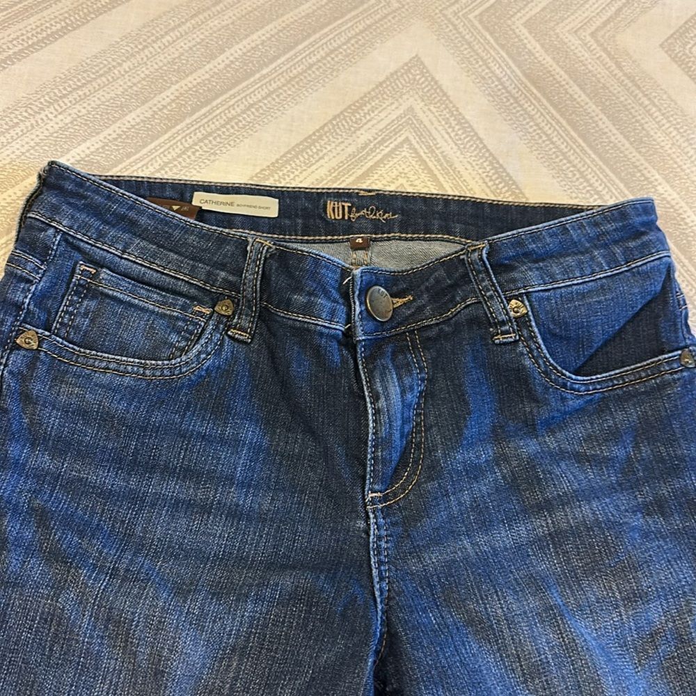 Kut from the Kloth Women’s Catherine Blue Denim Boyfriend Short - Size 4 - Picture 3 of 7